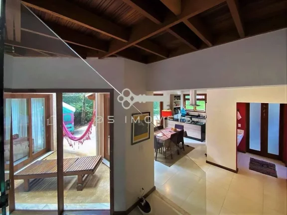 Imagem Charmosa Casa Rústica Contemporânea na Fazendinha - 3 Dorms (1 Suíte)