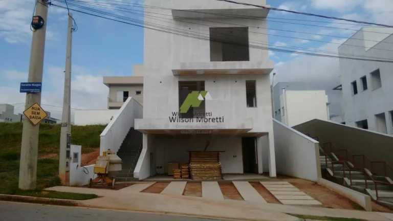 Imagem Casa na fase de Acabamento em Condomínio