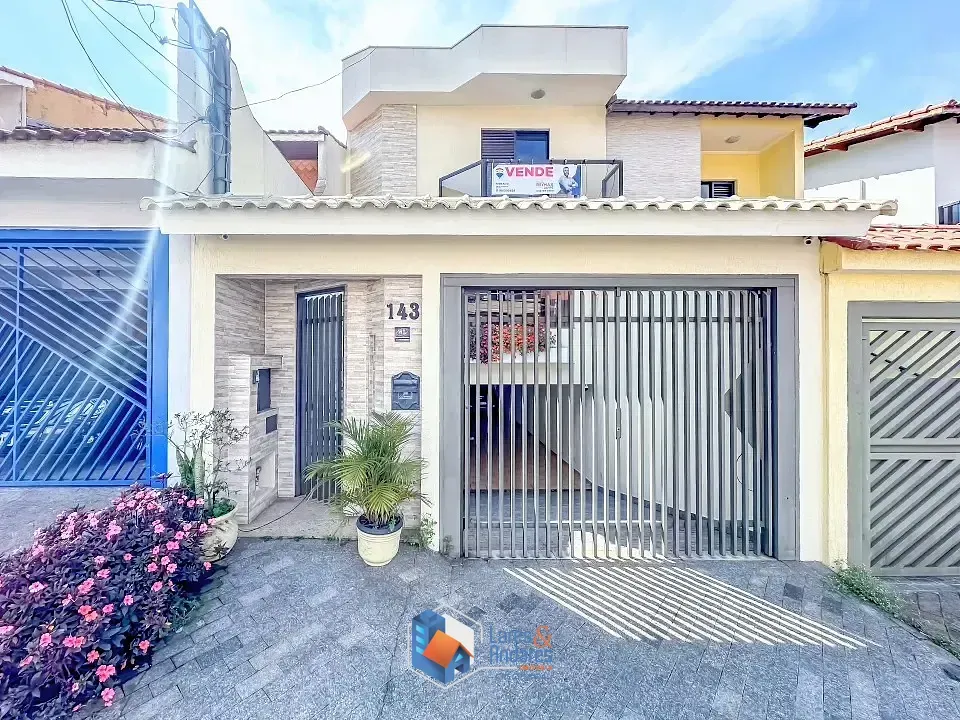 Foto do imóvel Sobrado para venda em Vila Alpina com 4 quartos, sendo 1 suíte, 320m² em Rua Caruso