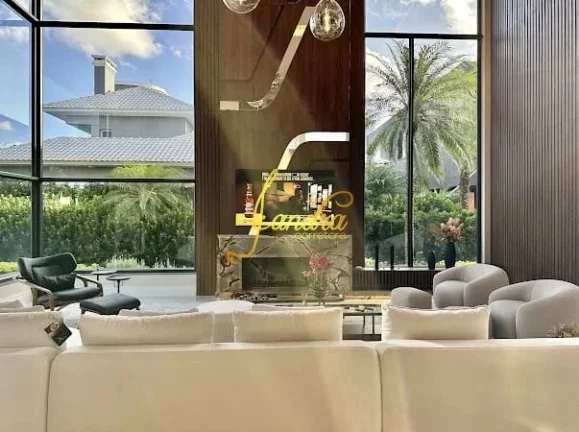 Imagem Sobrado em condomínio fechado com 05 suites vista Marina
