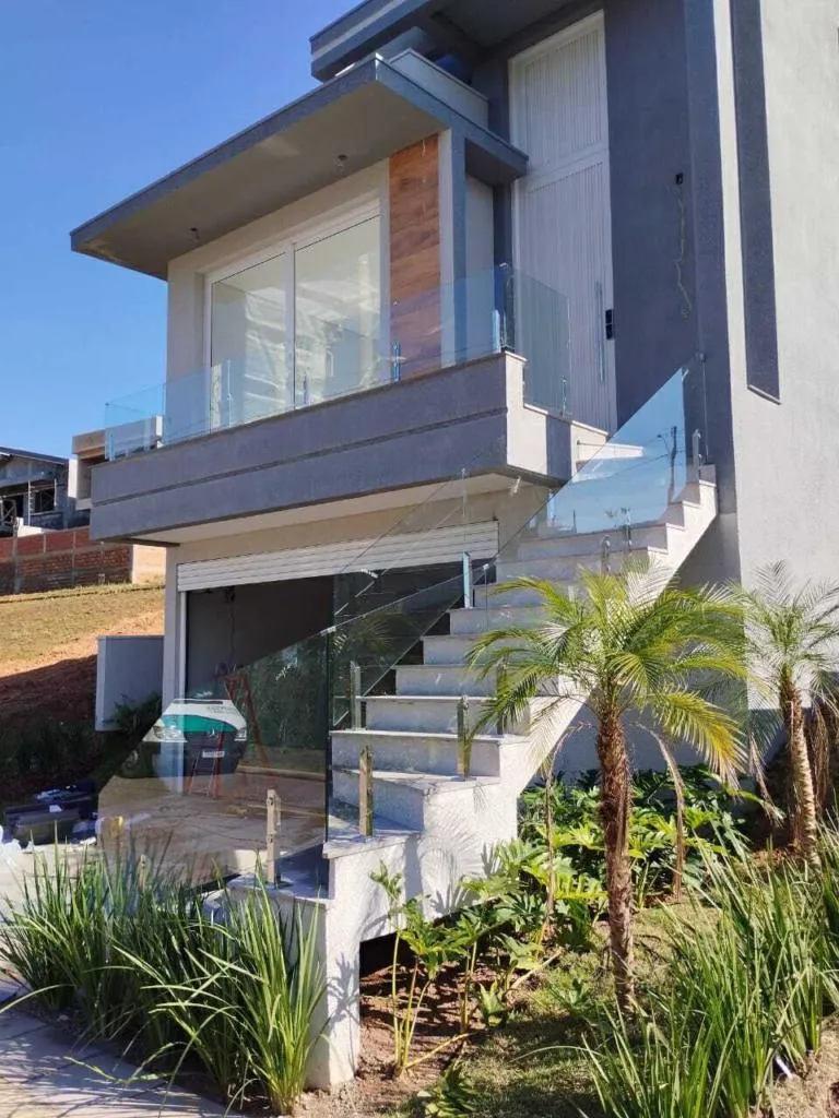 Imagem Casa em Condominio 3 Dormitórios - Bairro Centro