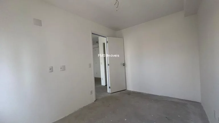 Imagem Oportunidade imperdível: Apartamento à venda em São Paulo-SP, Barra Funda. 1 quarto, 1 sala, 1 banheiro, 1 vaga. 45m² de área.