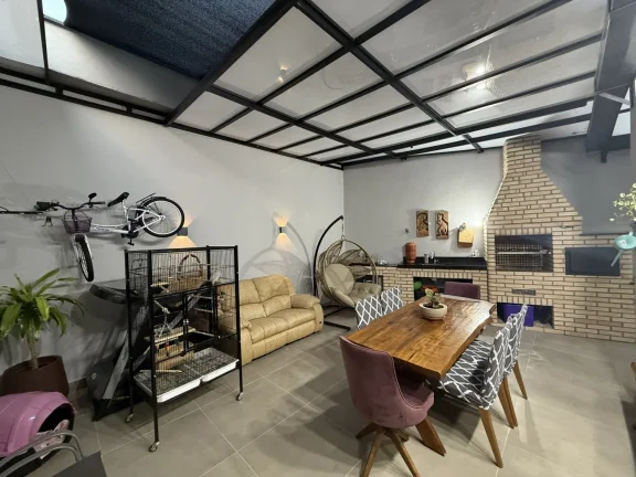 Imagem Casa de Esquina Mobiliada com Vista para Mata - Nova Jaguari