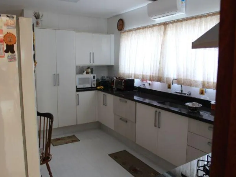 Imagem LINDA CASA 4 SUÍTES À VENDA EM CONDOMÍNIO, SOROCABA - 345M²