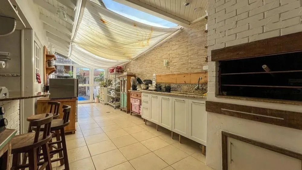 Imagem Casa para Venda - 176m², 3 dormitórios, sendo 1 suites, 4 vagas - Jardim Isabel