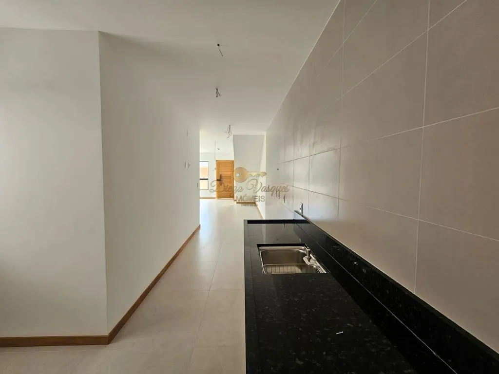 Imagem Casa em Condomínio para Venda em Teresópolis / RJ no bairro Golfe