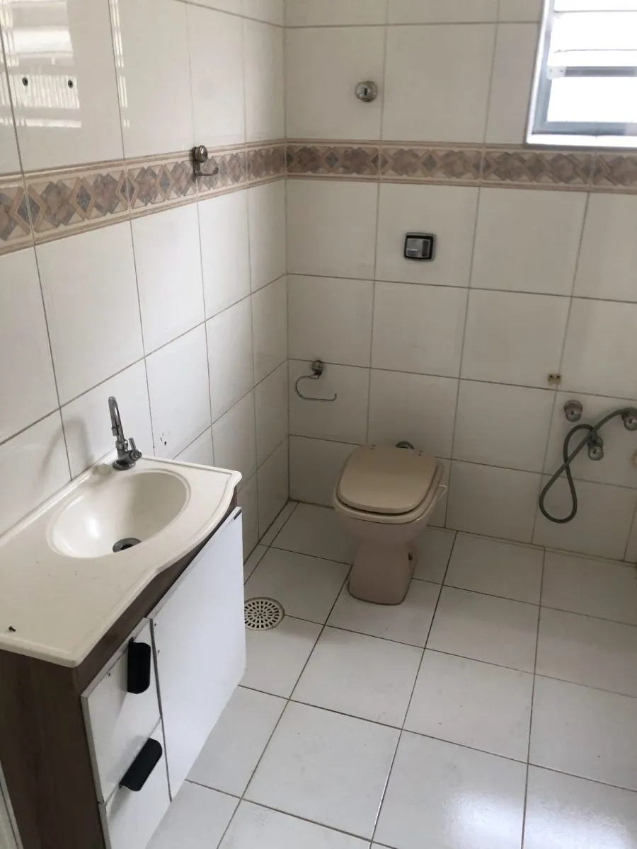 Imagem Sobrado com 4 quartos e 2 vagas de garagem, em São Miguel.
