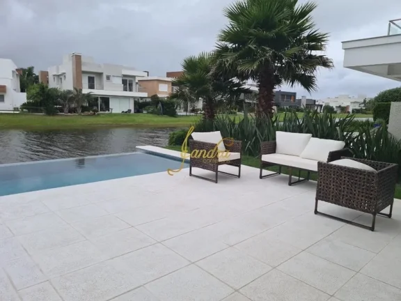 Imagem Sobrado 05 suítes com piscina em condomínio fechado mobiliado e decorado