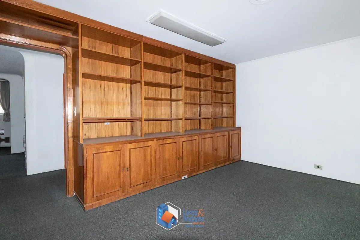Imagem Conjunto comercial para venda em Liberdade, 276m²