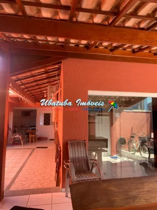 Imagem casa bem localizada com 03 dormitórios no centro
