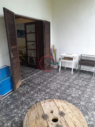 Imagem Casa com 3 quartos , + 1casa de com 2 quartos, terreno de 1020 metros, próximo a praia (200METROS) e de todo comércio local