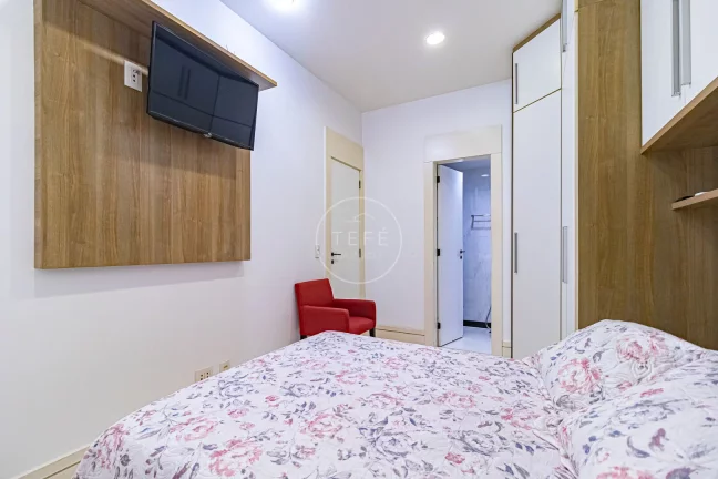 Imagem APARTAMENTO de 2 DORMITÓRIOS em COPACABANA - 150m do mar - R$ 2.450.000