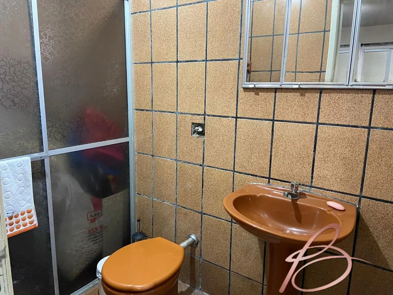Imagem Casa de 2 pisos com 4 dormitórios á venda no Cordeiros
