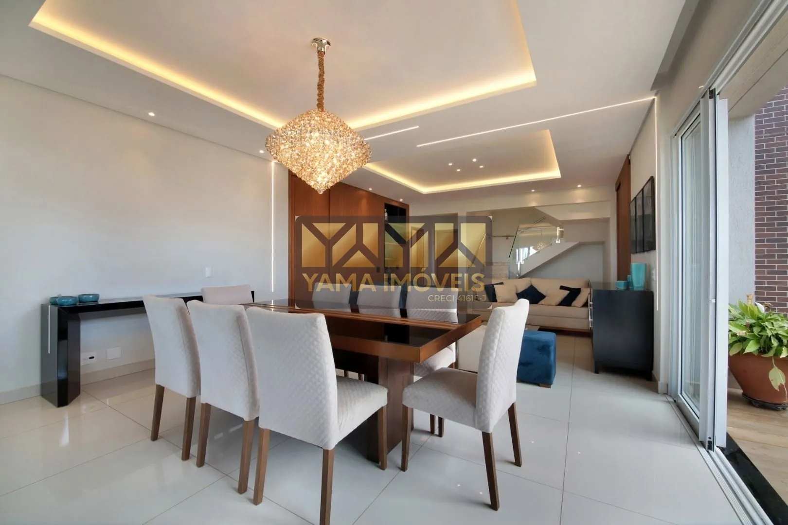 Imagem Edifício Mirante do Ipê - Liberdade de casa com segurança de apartamento, conheça essa jovem cobertura de 3 anos
