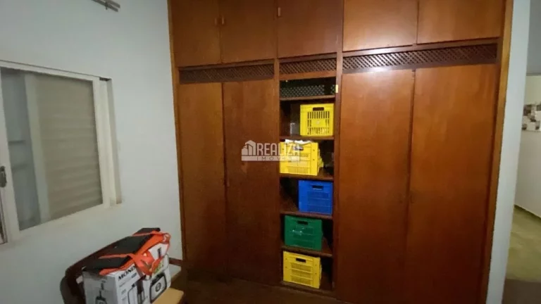 Imagem Casa à venda no bairro Vila Olímpica, Uberaba - 4 dormitórios, suíte e 4 garagens