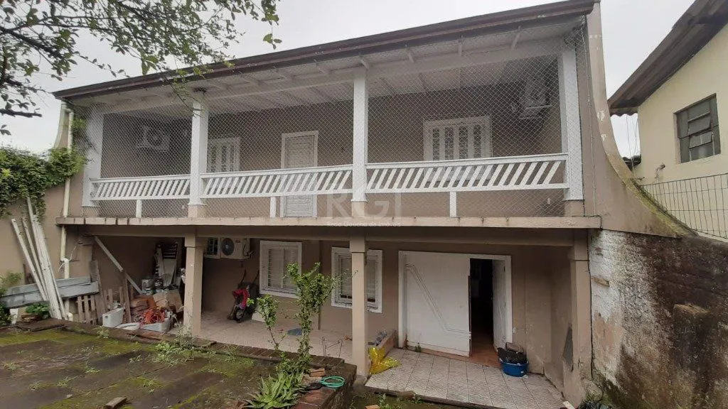 Casa para Venda - 120m², 2 dormitórios, 4 vagas - Cavalhada
