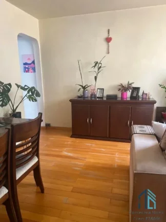 Imagem Apartamento 03 quartos c/suíte, elevador, vaga coberta no bairro Portão em Curitiba PR