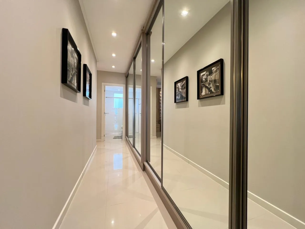 Imagem Apartamento com vista para o mar à venda com 148m2 por R$ 2.900.000,00
