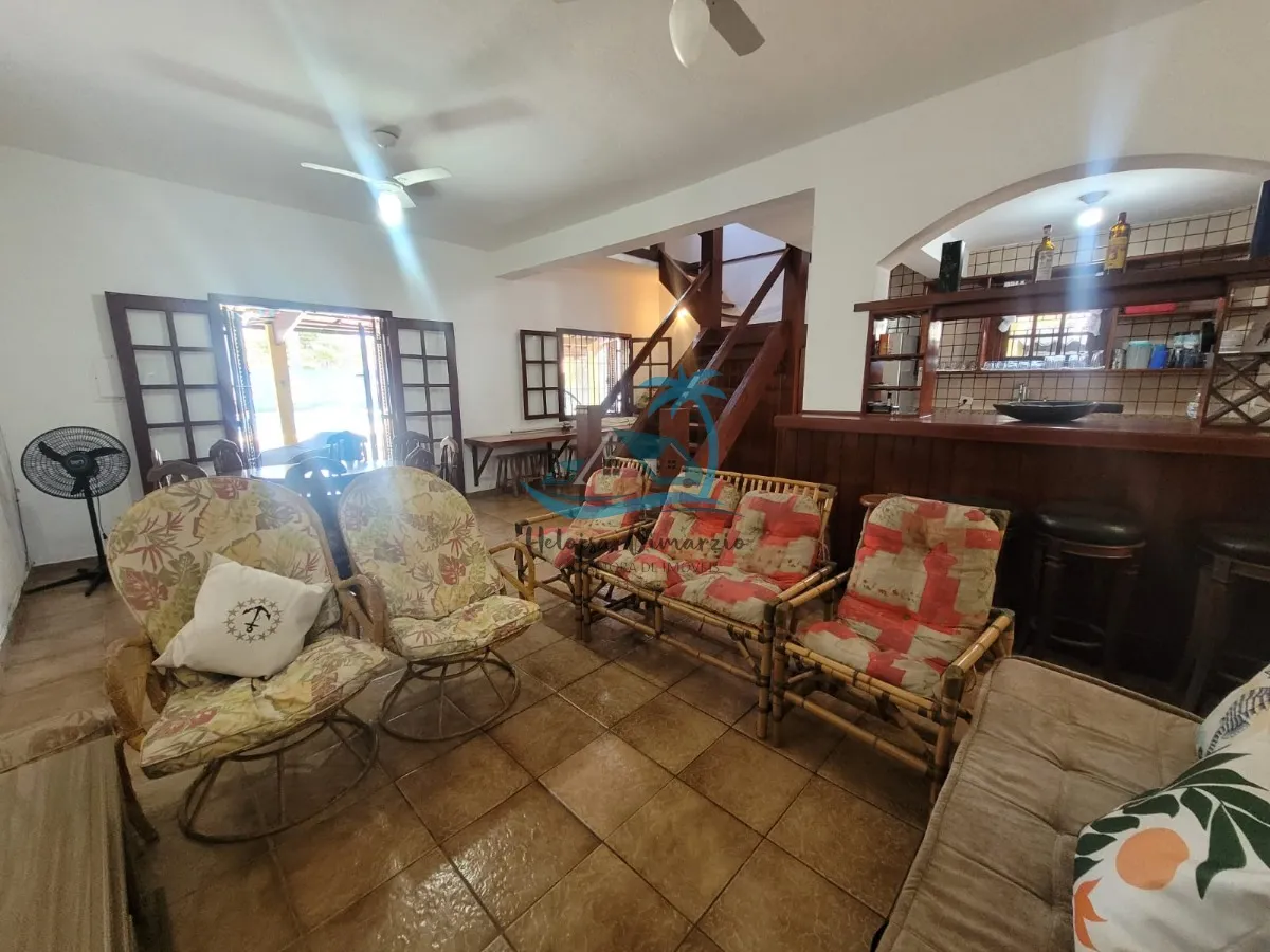 Imagem Casa com 3 dormitórios e piscina a venda em Ubatuba no bairro do Itaguá.