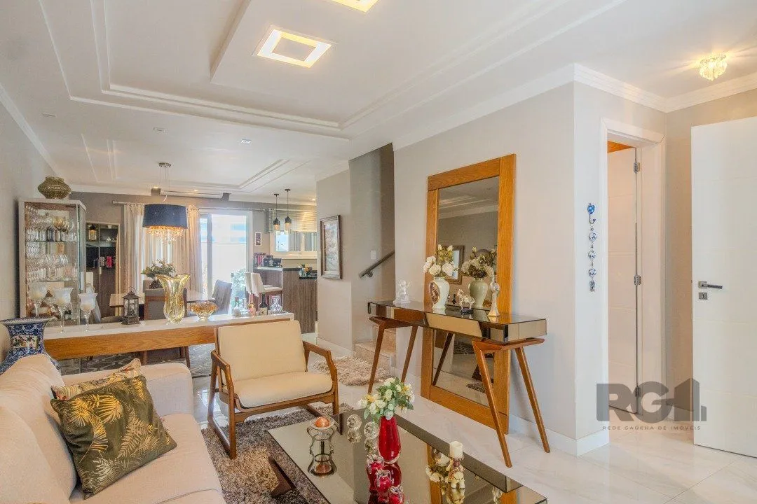 Imagem Casa de Condomínio com Arquitetura Exclusiva e Ambientes Sofisticados