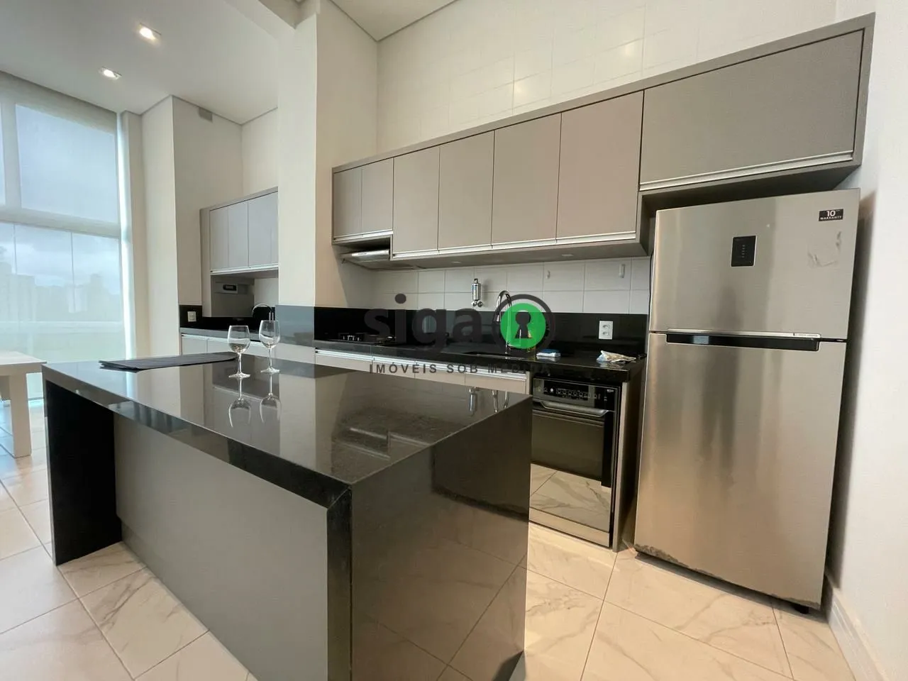 Imagem Apto com 85m², no Brooklin, com 1 suite, lavabo, 2 vagas e Pé direito duplo para locação