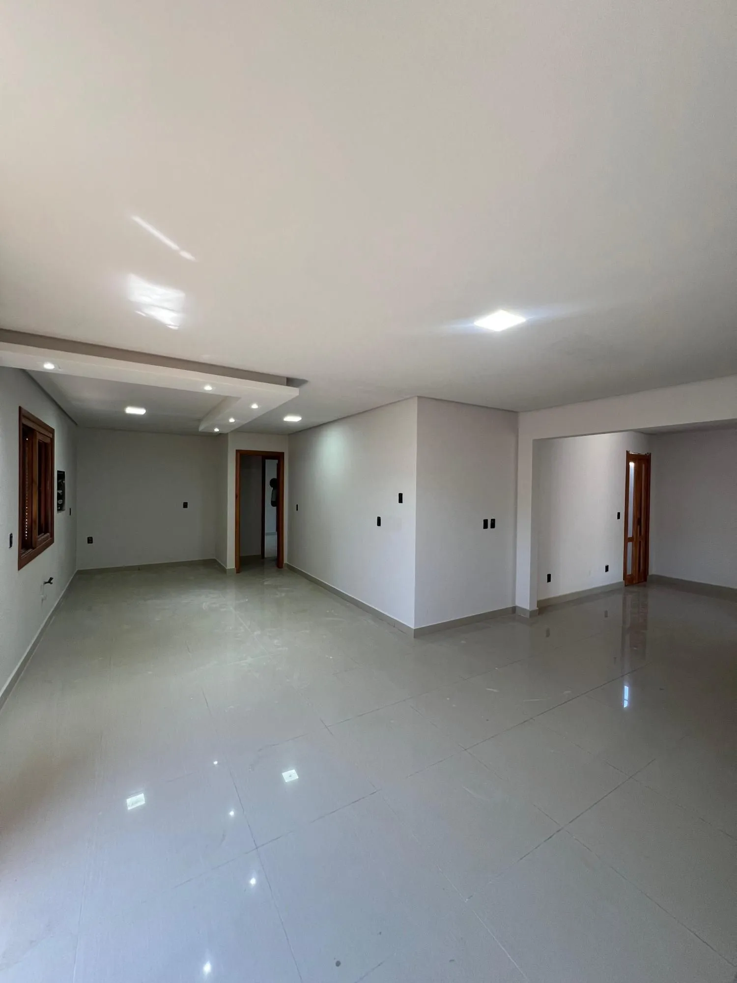 Imagem Excelente casa a venda reformada no bairro Ipanema.