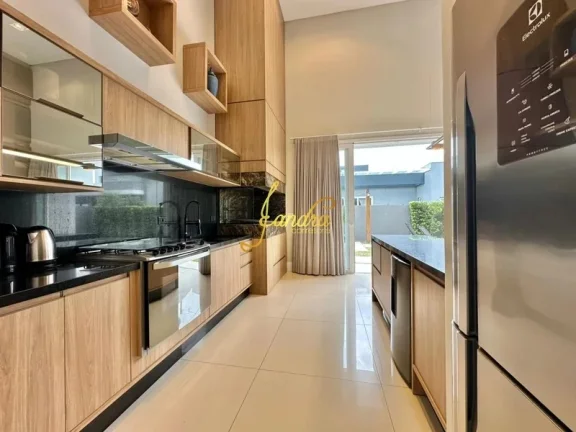 Imagem Excelente Casa no Condomínio Capão Ilhas! Estilo Contemporânea, mobiliada e decorada, composta por 03 suítes