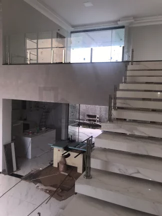 Imagem CASAL IMÓVEIS VENDE BELÍSSIMO SOBRADO 5 SUÍTES RESIDENCIAL CASTANHEIRA