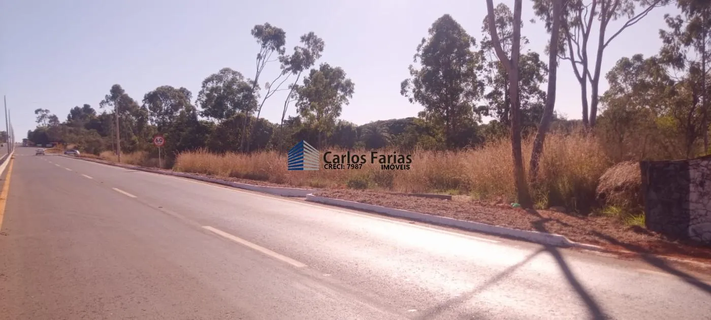 Imagem Chácara para Venda em Brasília, Setor Habitacional Tororó (Jardim Botânico), 3 dormitórios, 1 suíte, 2 banheiros, 2 vagas
