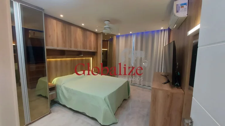 Imagem Apartamento de 1 dormitório em Santos na Aparecida(próximo ao Embaré) na avenida da praia com vagas para 2 carros e 2 motos à venda por R$ 725.000,00