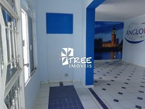 Imagem LOCAÇÃO DE SOBRADO NO JARDIM PLANALTO, EM ARUJÁ/SP, 280m² com recepção ampla, 05 salas, copa, edícula com mais 02 salas e 02 vagas. CONSULTE-NOS.