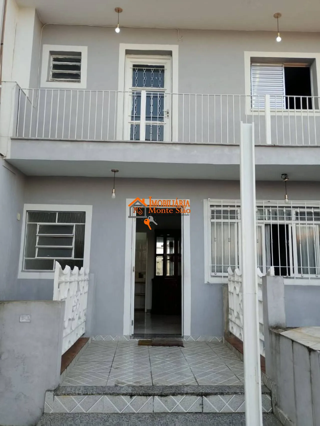 Foto do imóvel Sobrado com 3 dormitórios à venda, 300 m² por R$ 830.000,00 - Jardim Moreira - Guarulhos/SP