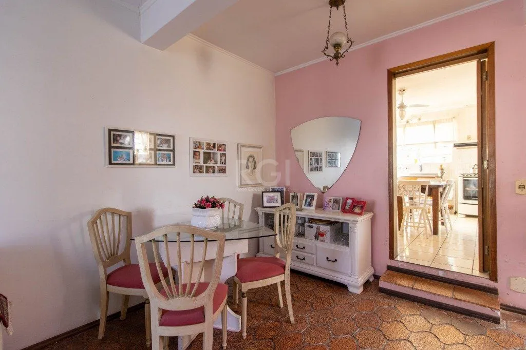 Imagem Casa Sobrado no bairro Cristo Redentor em Porto Alegre
