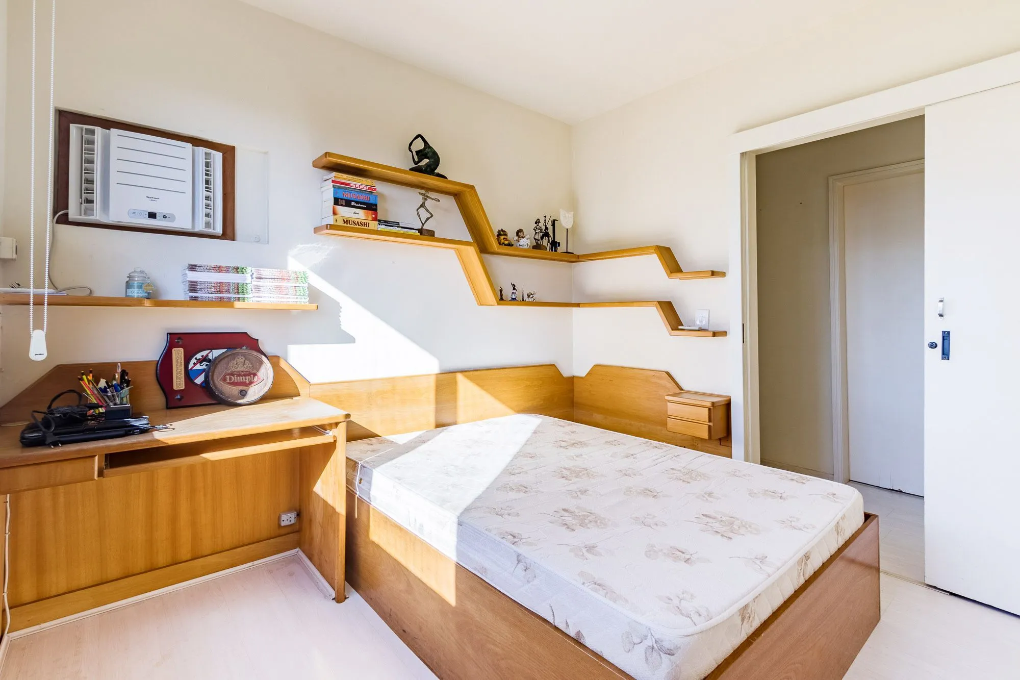 Imagem Oportunidade única: Apartamento com dois dormitórios e vaga de garagem à venda no coração do Bairro Higienópolis!