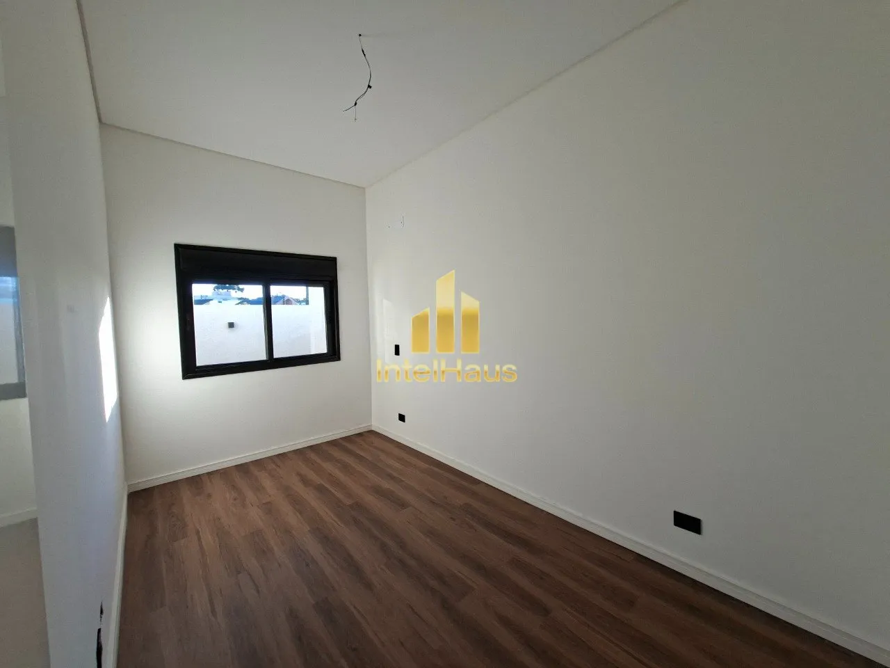 Imagem Apresentamos esta belíssima casa térrea no bairro Cachoeira, em Araucária, em localização estra...