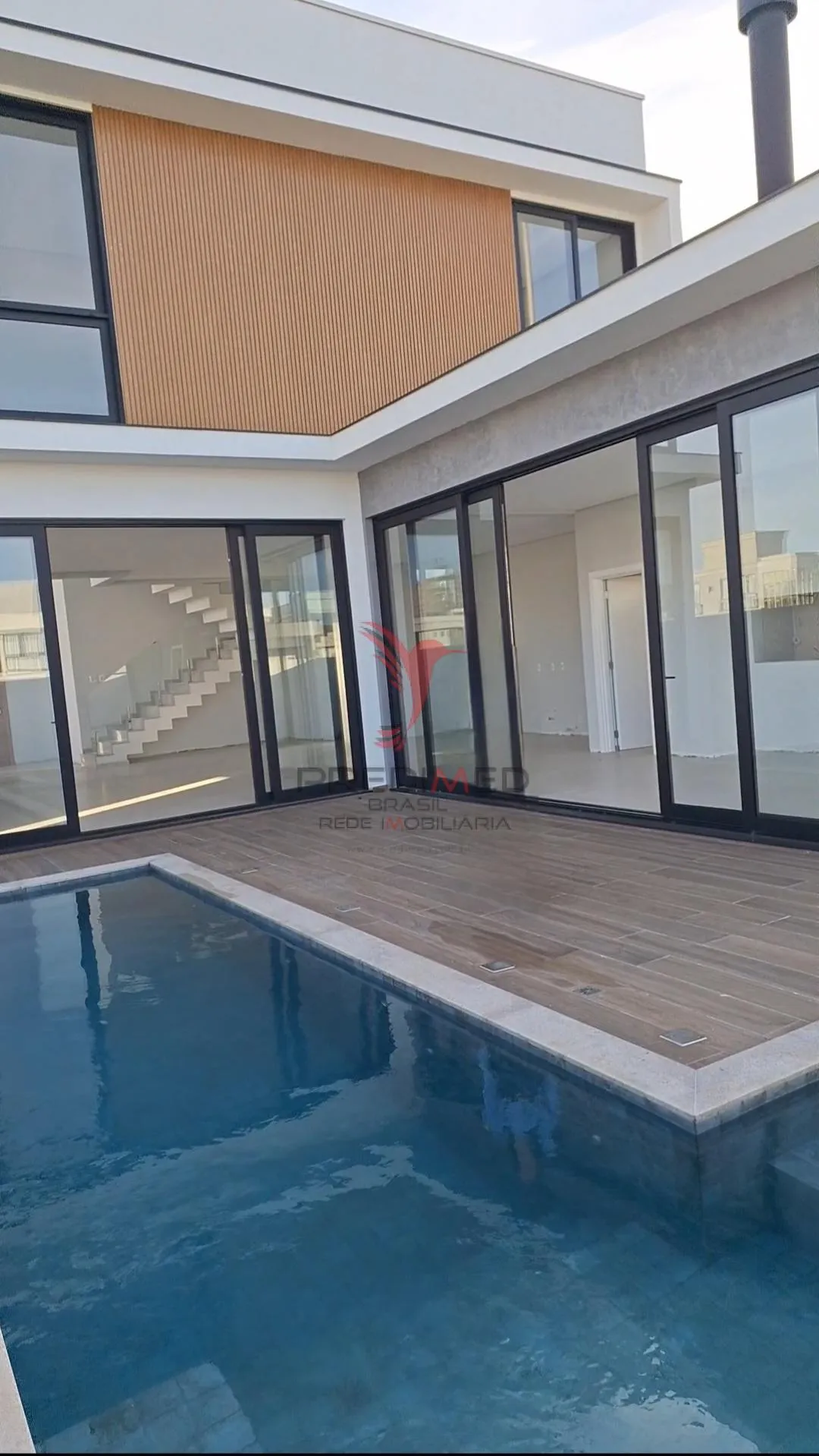 Imagem Casa alto padrão com 3 Suites , Piscina, área gourmet,em Porto Belo