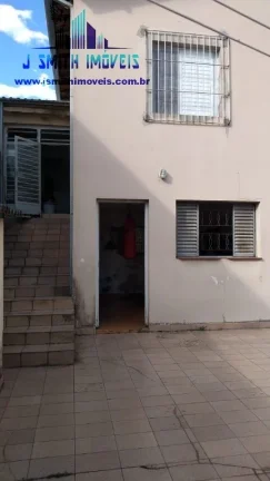 Imagem CASA TÉRREA NO CENTRO DE COTIA, EM TERRENO 320m² AO LADO DE COMÉRCIO