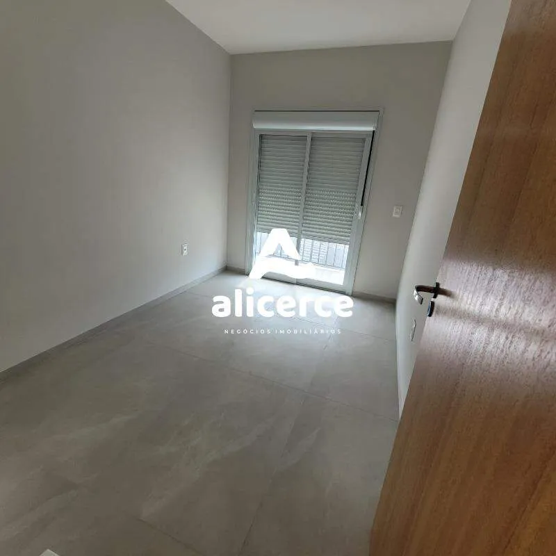 Imagem Sobrado 3 Quartos | 1 Suíte | 2 Vagas - Loteamento San Marino - São José