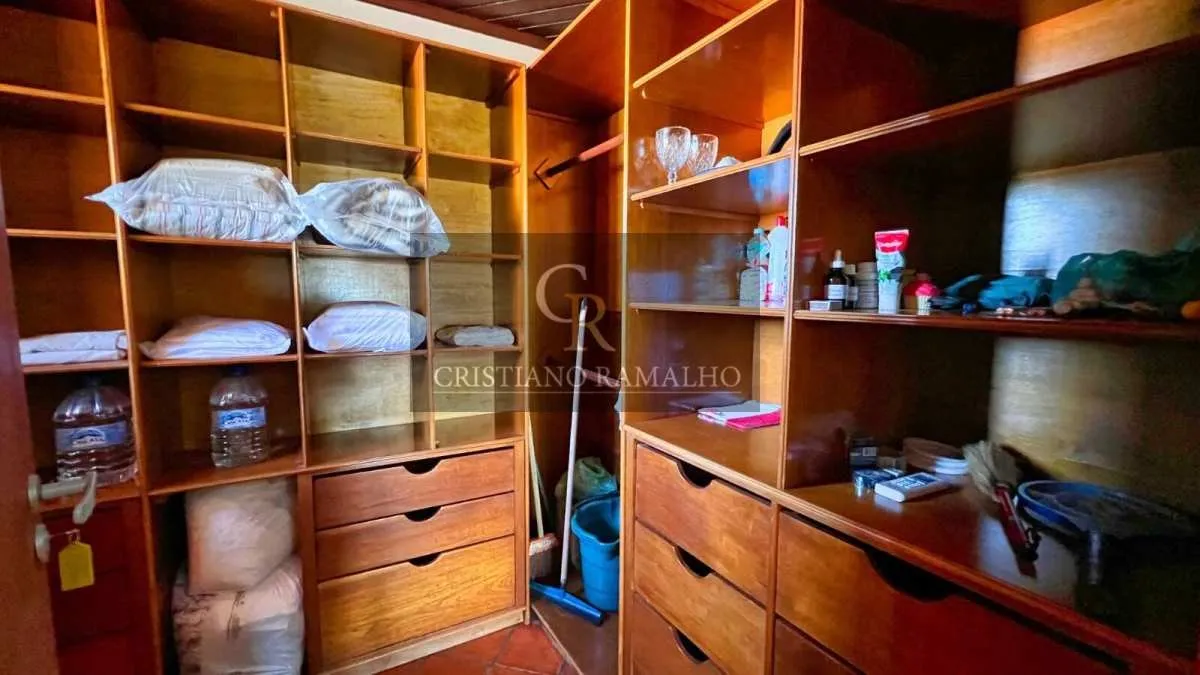 Imagem Casa de condomínio à venda em Cabo Frio, Peró, com 2 quartos, 161,79m2