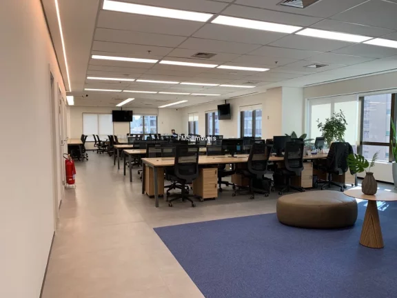Imagem Conjunto Comercial para locação de 335m² no Itaim Bibi mobiliado