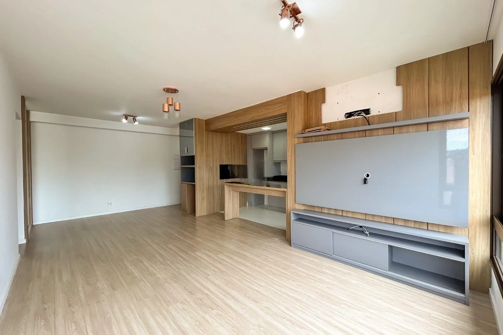 Imagem Apartamento no bairro Ipanema, 3 dormitórios - 1 suíte - 2 vagas