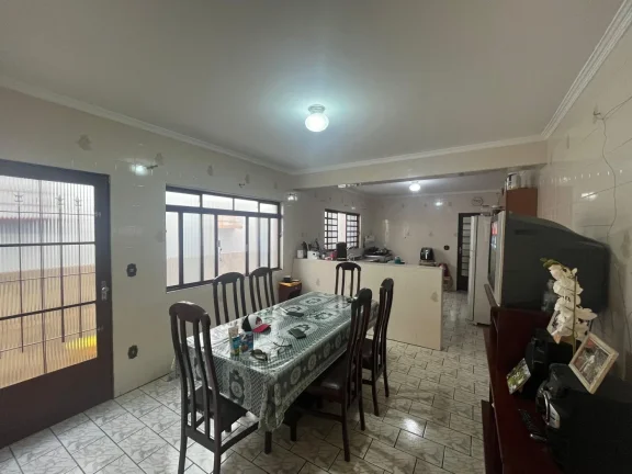 Imagem Exelente Imóvel com Terraço a Preço de Oportunidade!