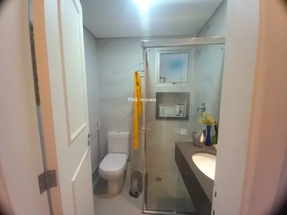Imagem Apartamento à venda em Moema, São Paulo-SP: 2 quartos, 1 suíte, 3 banheiros, 2 vagas, 75m² de área!
