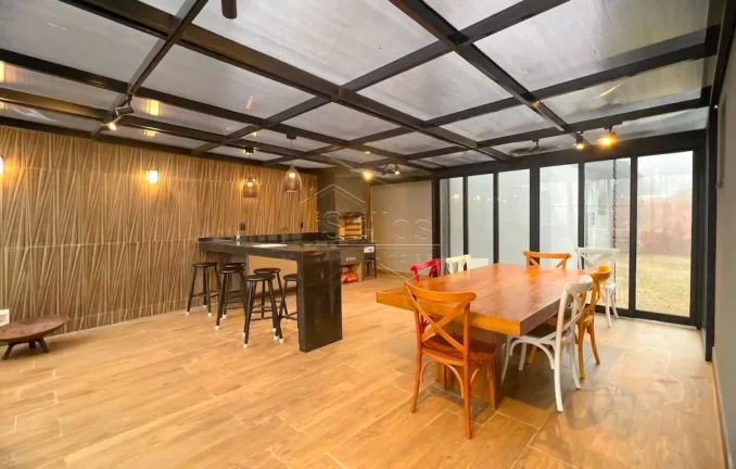 Imagem Casa de Condomínio em Campos do Jordão