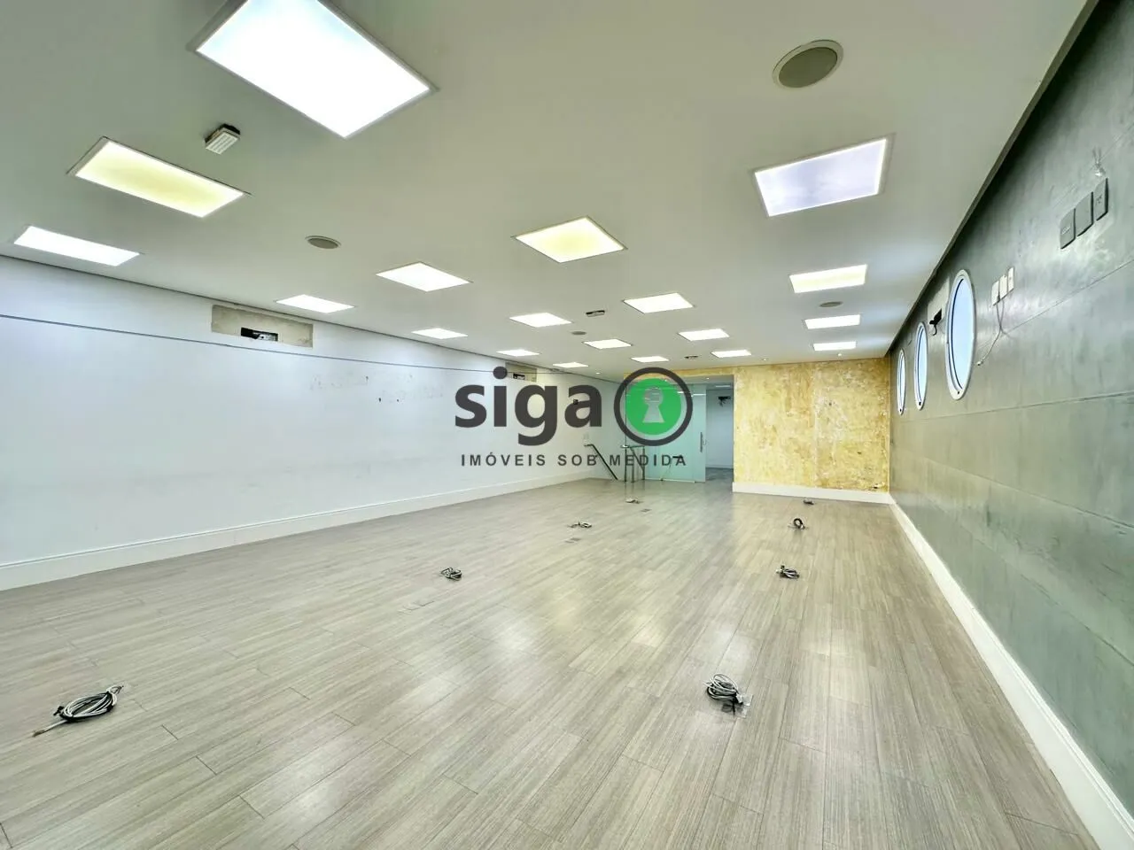 Imagem Bairro Moema Sp, Imóvel comercial de 640m2 de área útil construída em 500m2 de terreno, em dois piso