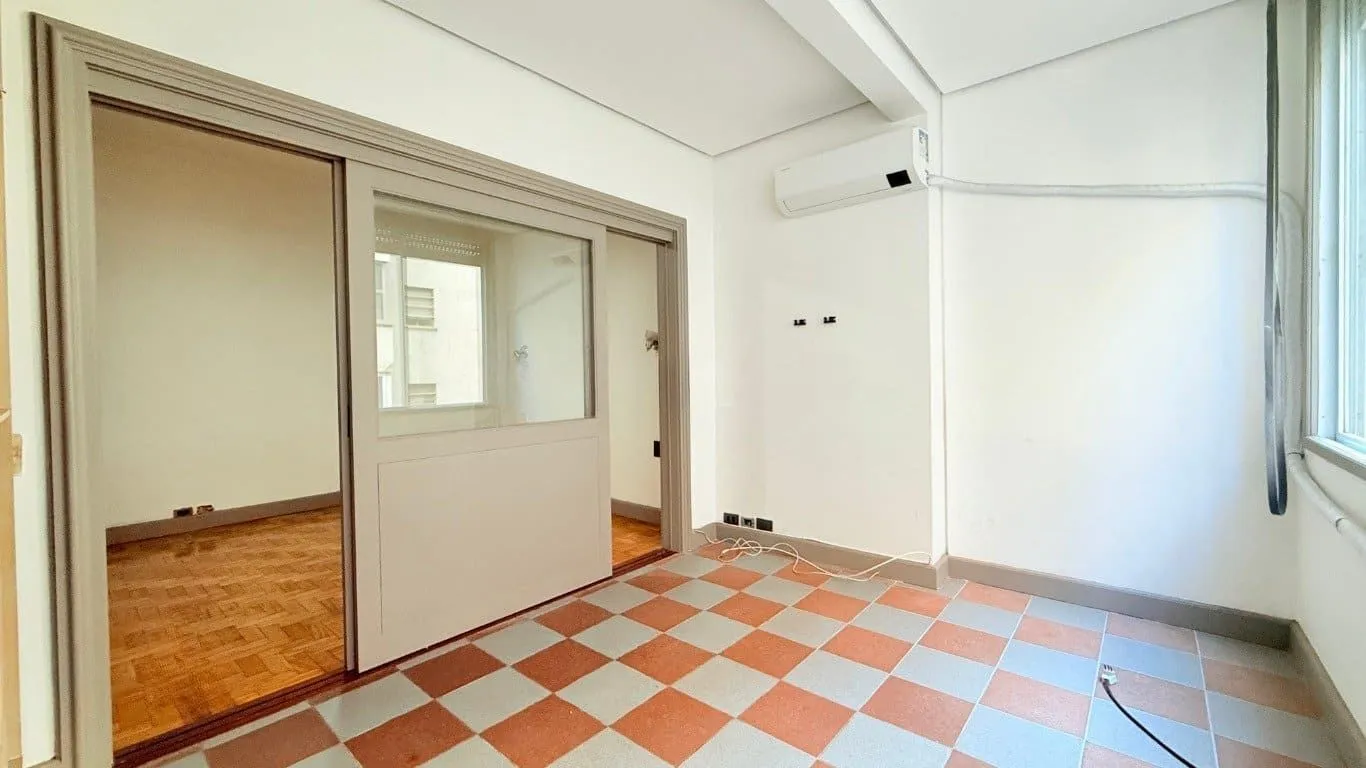Imagem Apartamento de 3 dormitórios à venda em Independência, Porto Alegre
