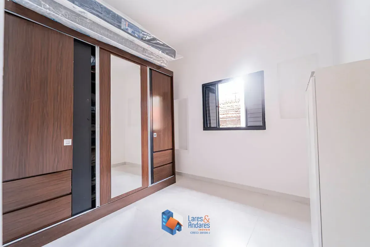 Imagem Casa de vila para venda em Chácara Monte Alegre com 3 quartos, sendo 2 suítes, 250m²