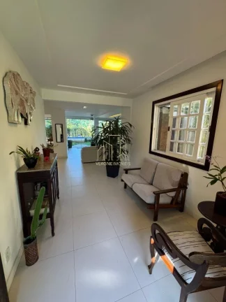 Imagem Espetacular Casa Mobiliada no Condomínio Residencial Quatro Rodas em Itapuã, Salvador-BA 4 Quartos, 2 Suítes, Área Gourmet, Piscina Imperdível!
