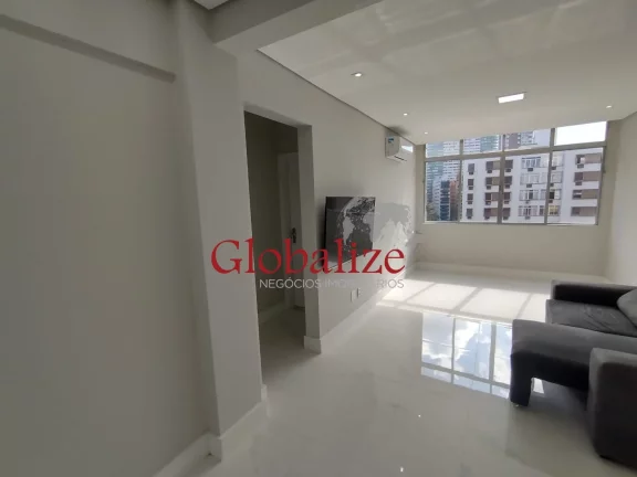 Imagem APARTAMENTO À VENDA DE 2 DORMITÓRIOS, 2 SUÍTES E VAGA DE GARAGEM NO BAIRRO DO BOQUEIRÃO EM SANTOS POR R$ 860.000,00.