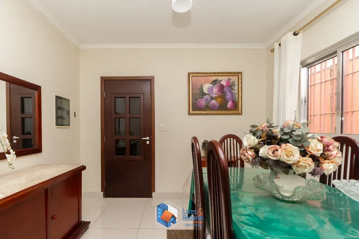 Imagem Casa para venda em Vila Marari com 3 quartos, sendo 1 suíte, 190m²